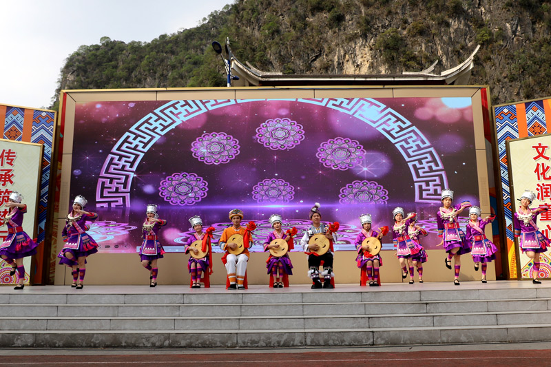 文藝表演。