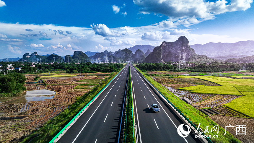 S74信都至梧州高速公路