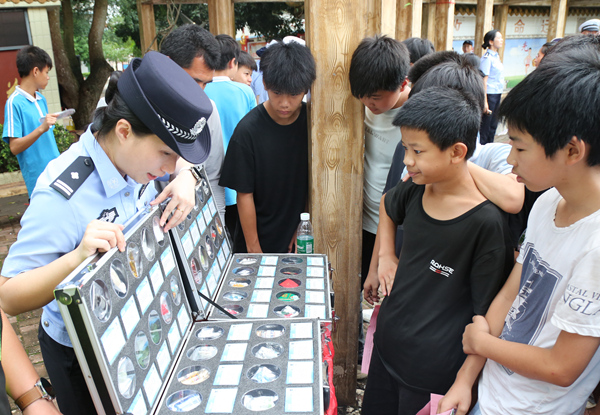 禁毒教育展示區(qū)。