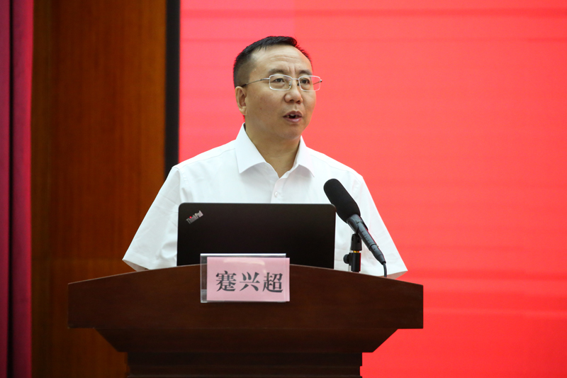 蹇興超致辭。宋家慧攝