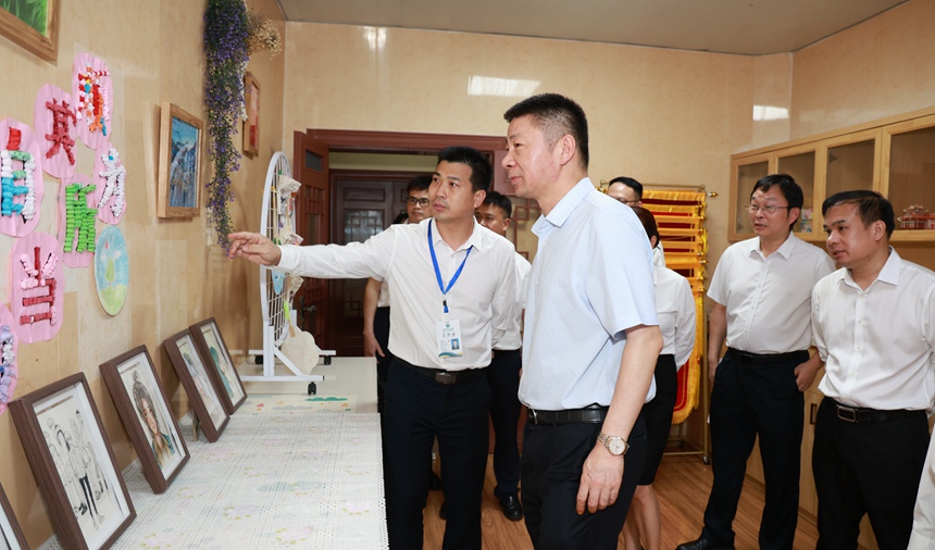 前往森田花園實地調(diào)研參觀，了解特色診療技術(shù)。南寧市第五人民醫(yī)院供圖