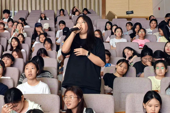 互動(dòng)環(huán)節(jié)。