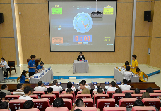 辯論賽現(xiàn)場。譚乃豪攝