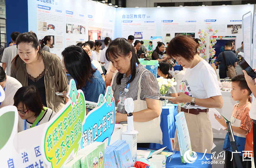 現(xiàn)場互動(dòng)。人民網(wǎng) 付華周攝