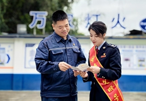 稅企聯(lián)學(xué)促合力 稅宣春風(fēng)潤人心