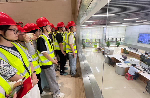 走進生活垃圾焚燒發(fā)電廠 探尋“變廢為寶”綠色密碼