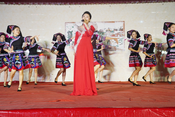 演出現(xiàn)場。