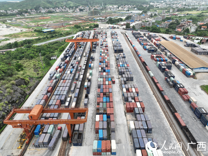 鐘山站貨場(chǎng)航拍。