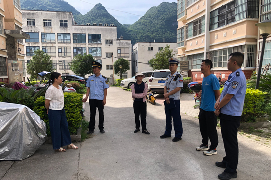 檢查居民小區(qū)