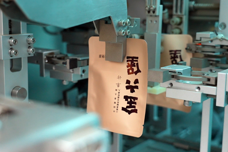 自動化機械應用加快工作效率。