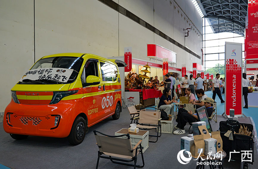 印度尼西亞展館。人民網(wǎng) 梁章暉攝