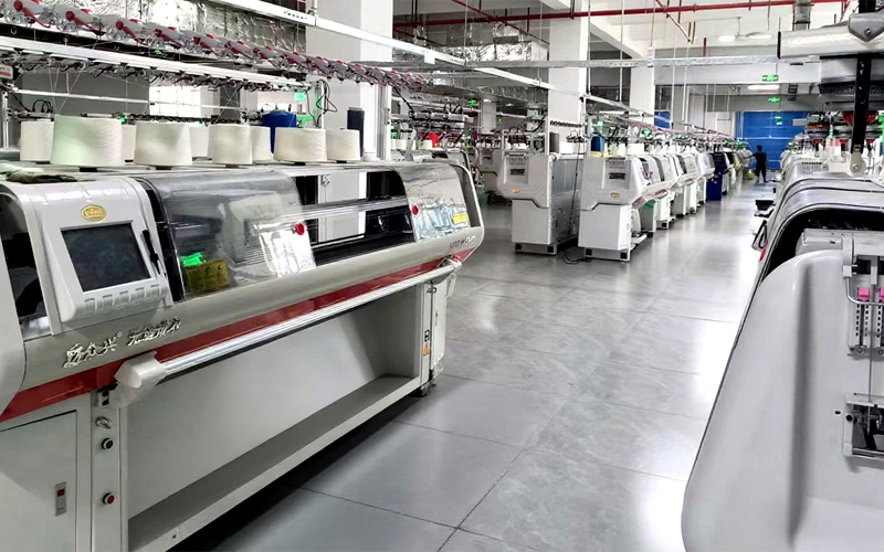 一體成型電腦橫機(jī)，構(gòu)建起全自動化生產(chǎn)體系。