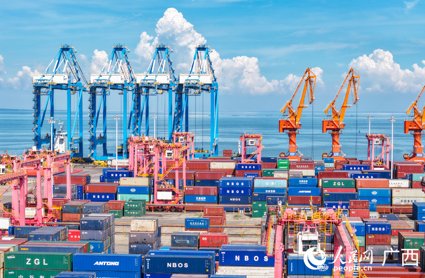 廣西北海港鐵山港區(qū)集裝箱堆場。