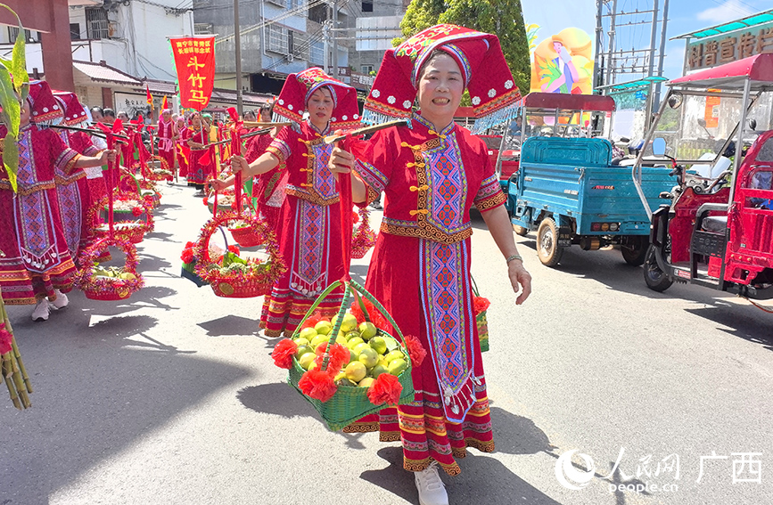 巡游活動(dòng)。人民網(wǎng) 付華周攝