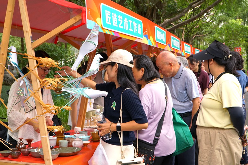 游客參觀。王彩瑩攝