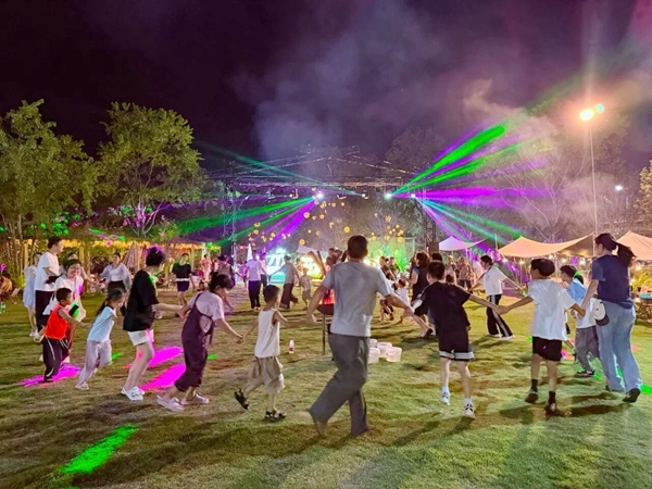 西江田韻休閑營地草坪音樂會(huì)