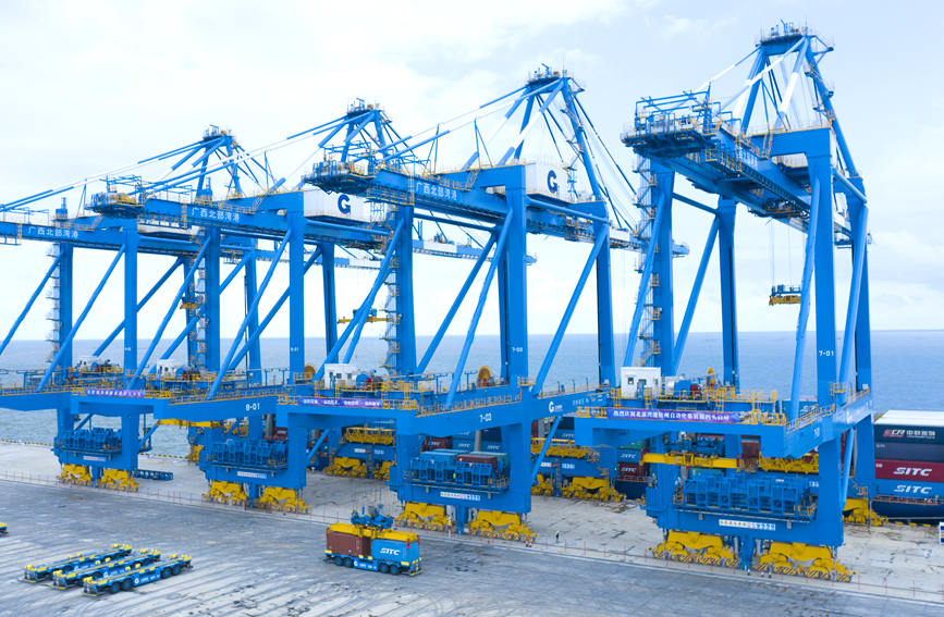 欽州港自動(dòng)化集裝箱碼頭啟用。北部灣港集團(tuán)供圖