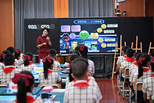 何琦培老師課堂教學(xué)。