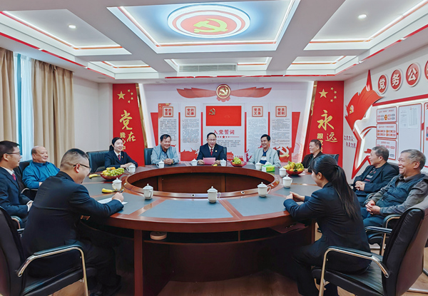 座談會現(xiàn)場。韋金納攝