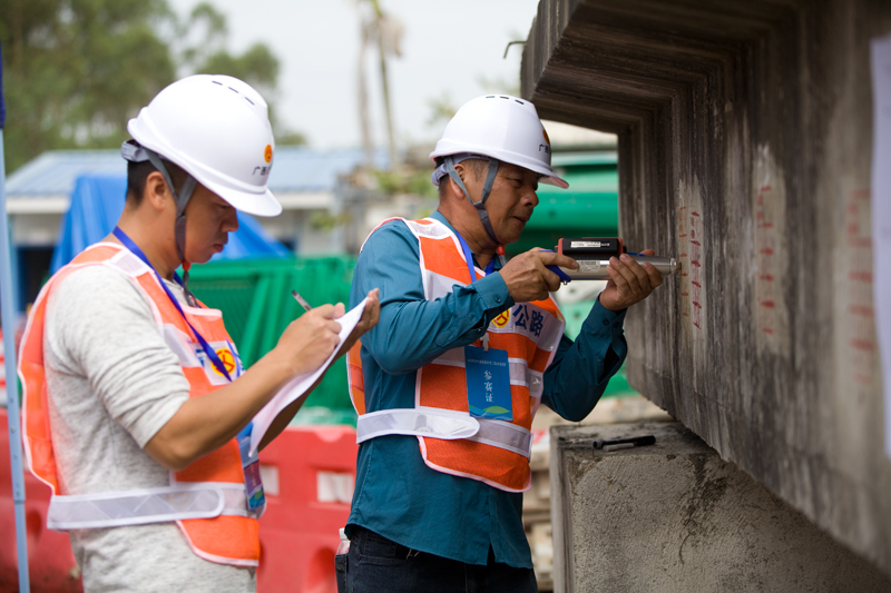 橋梁病害檢測(cè)競(jìng)賽現(xiàn)場(chǎng)。楊璐攝