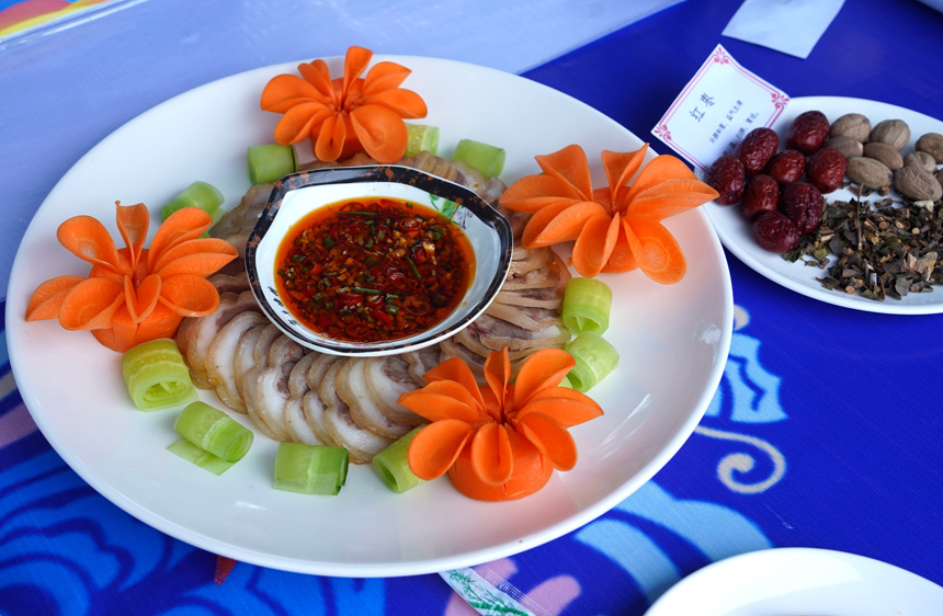 羅城特色美食。羅城縣融媒體中心供圖