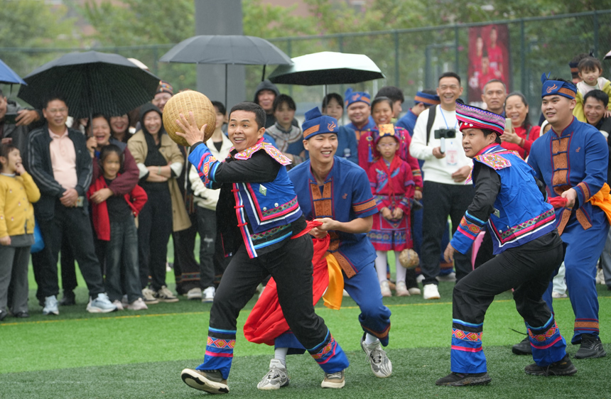 巧妙傳球。羅城縣融媒體中心供圖