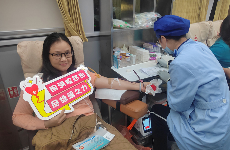 群眾踴躍獻(xiàn)血