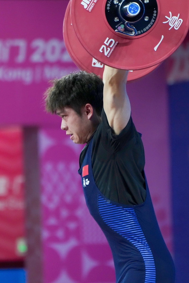 廣西隊(duì)選手鐘遠(yuǎn)龍?jiān)谕εe比賽中。主辦方供圖