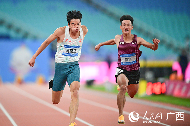 曾克理沖線瞬間。人民網(wǎng) 雷琦竣攝