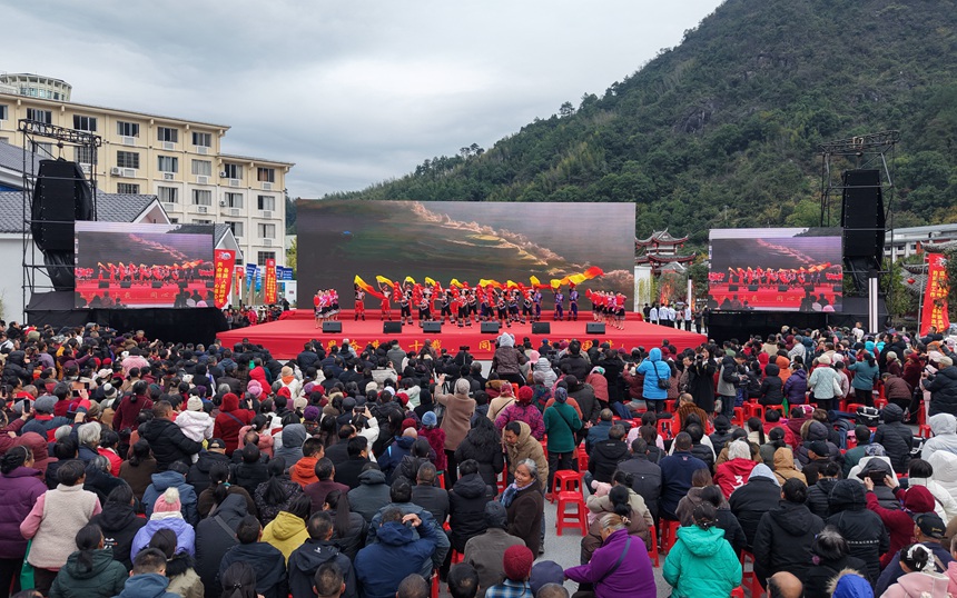 資源縣享受自治縣待遇30周年文藝演出熱鬧開演