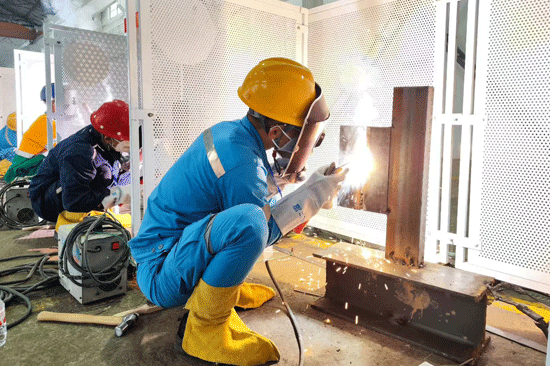焊工比賽現(xiàn)場。趙維梅攝