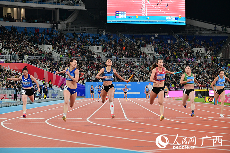 比賽現(xiàn)場。人民網 雷琦竣攝