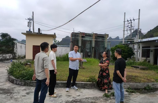 4南寧水務(wù)集團(tuán)到馬山縣考察鄉(xiāng)鎮(zhèn)水廠運(yùn)營(yíng)情況 