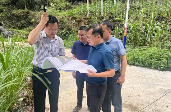 踏勘金釵鎮(zhèn)、里當(dāng)鄉(xiāng)、古寨鄉(xiāng)、加方鄉(xiāng)集中連片供水工程（二期）主管路線