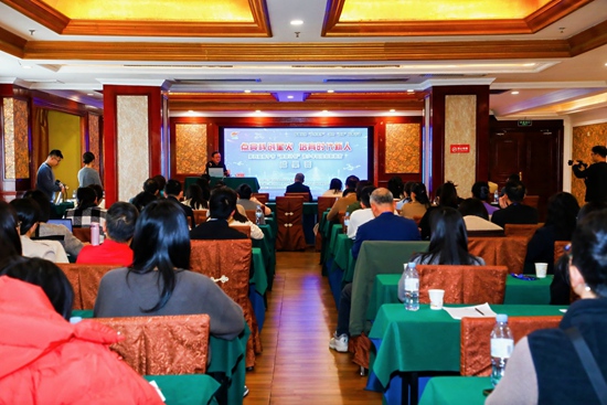 南寧市“燎原計劃”科技創(chuàng)新教育成果交流薈現(xiàn)場。南寧市科技館供圖