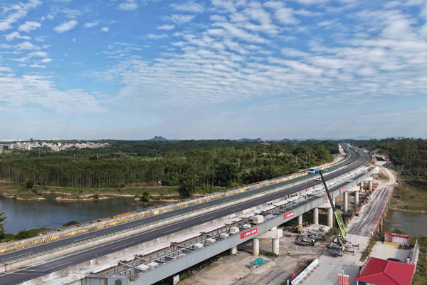 南流江大橋鋼箱梁質(zhì)量穩(wěn)定、外觀精美