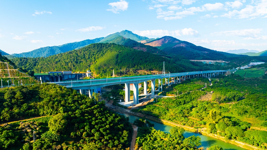 福祿大橋。張彬琳攝