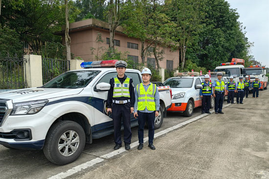 警企同車同頻同巡。