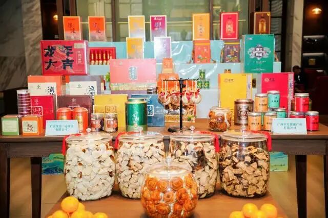 浦北陳皮產(chǎn)品，涵蓋陳皮茶、陳皮餅、陳皮果汁等60多種加工產(chǎn)品。浦北縣委宣傳部供圖