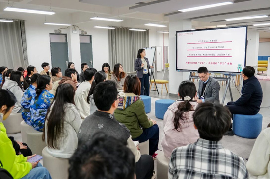 廣西英華國(guó)際職業(yè)學(xué)院sc改革學(xué)生座談會(huì)。學(xué)校供圖