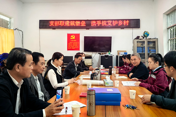 艾滋病知識(shí)宣講。許珍妮攝