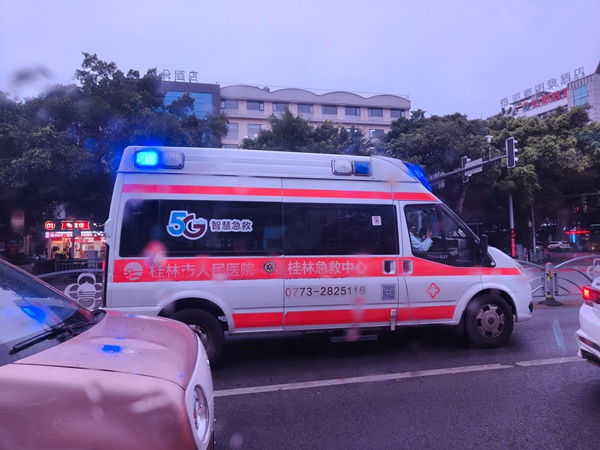 120指揮中心車載終端系統(tǒng)路演。桂林電信供圖