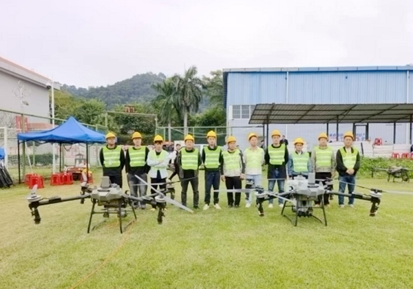 無(wú)人機(jī)實(shí)操訓(xùn)練現(xiàn)場(chǎng)。陸仁庭攝