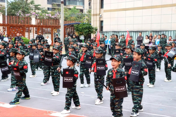 孩子們展演匯報。廣西幼師供圖