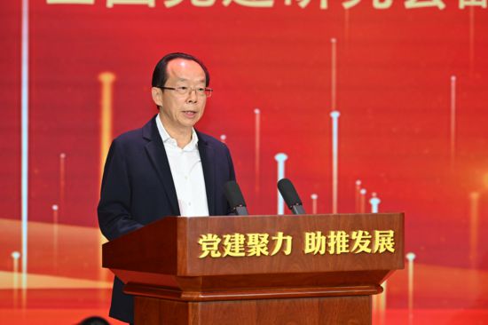 曾一春致辭。